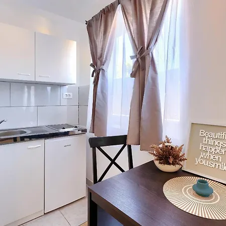 Monte Zaro Hostel Pula