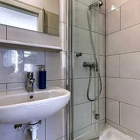 Monte Zaro Hostel