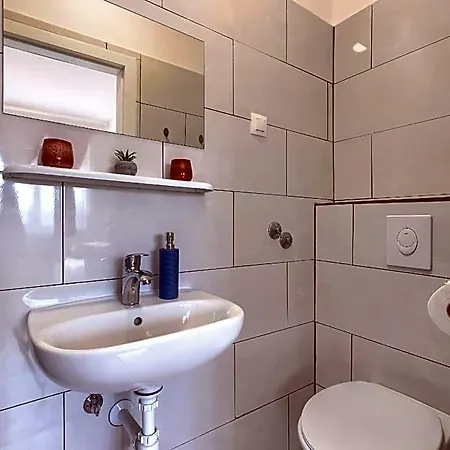 Monte Zaro Hostel