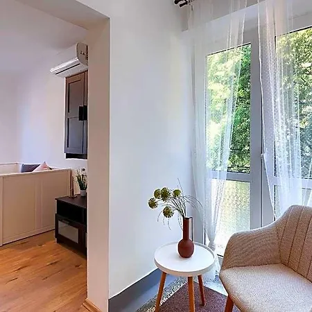 Hostel Monte Zaro *