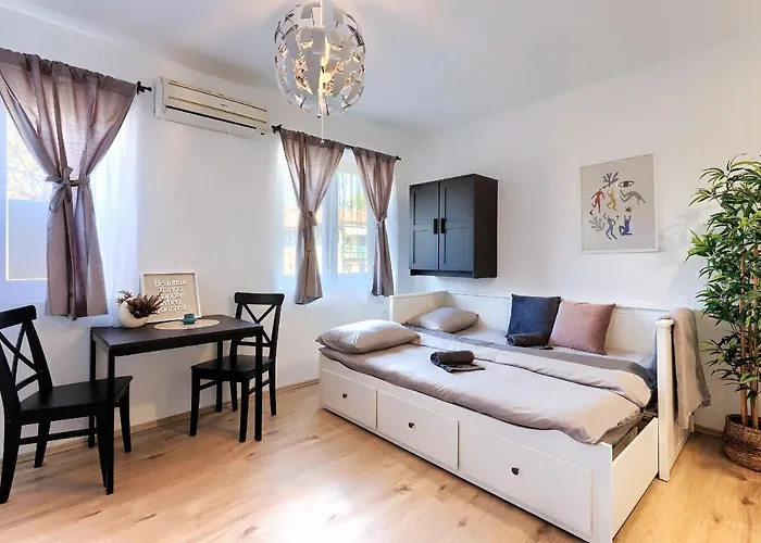 Monte Zaro Auberge de jeunesse