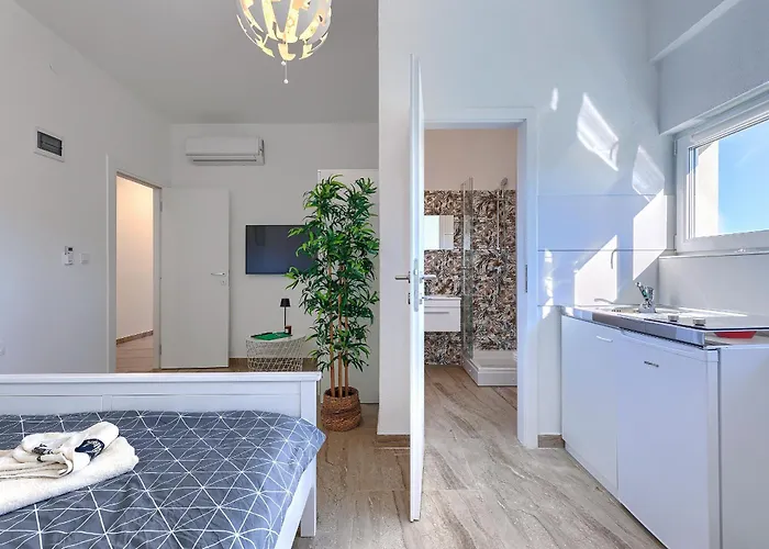 Monte Zaro Auberge de jeunesse *