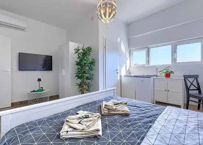 Auberge de jeunesse Monte Zaro *