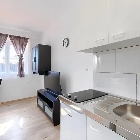 Hostel Monte Zaro Pula