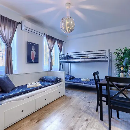 Monte Zaro Hostel *