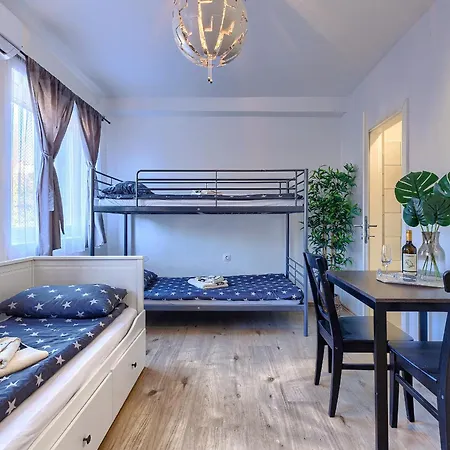 Monte Zaro Hostel Pula
