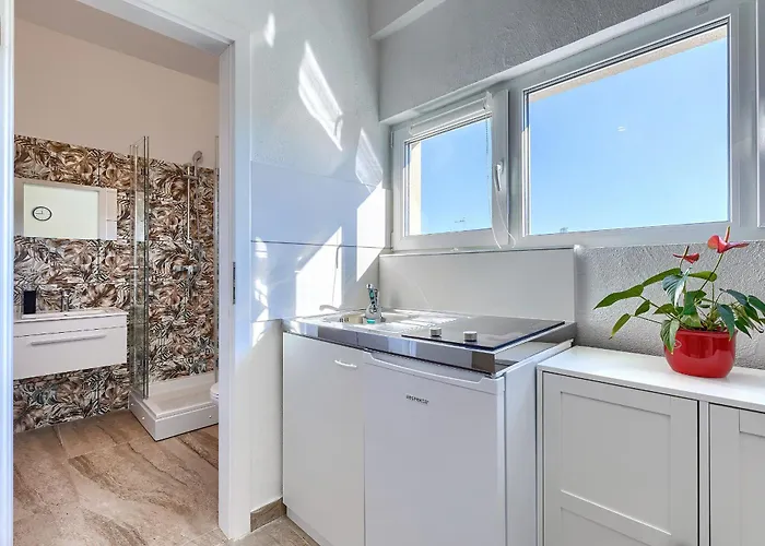 Monte Zaro 호스텔 풀라